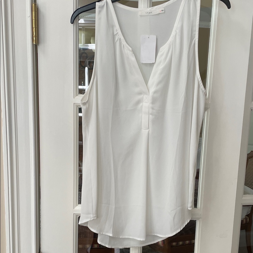 Lush White Sleeveless V-Neck Blouse